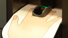 静脈認証式 貴重品ロッカー