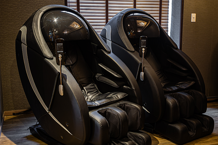 Shinjuku Luxury Massage Chair "Anma King"