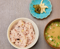 雑穀ご飯 お味噌汁 お漬物